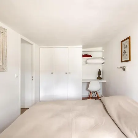 Lägenhet 2 Bedrooms With Ac Next To Odeon *